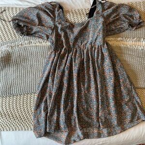 Arula floral mini dress! Size X - worn once to a wedding!